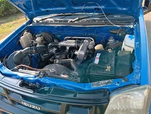 Isuzu D-MAX 2005 Blue
