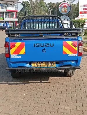 Isuzu D-MAX 2005 Blue