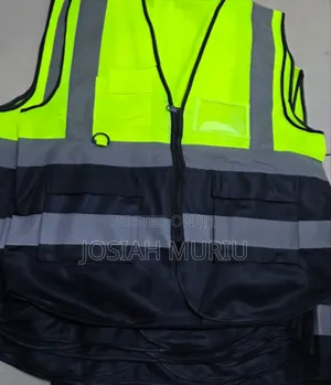 High Visibility Reflector With Zip