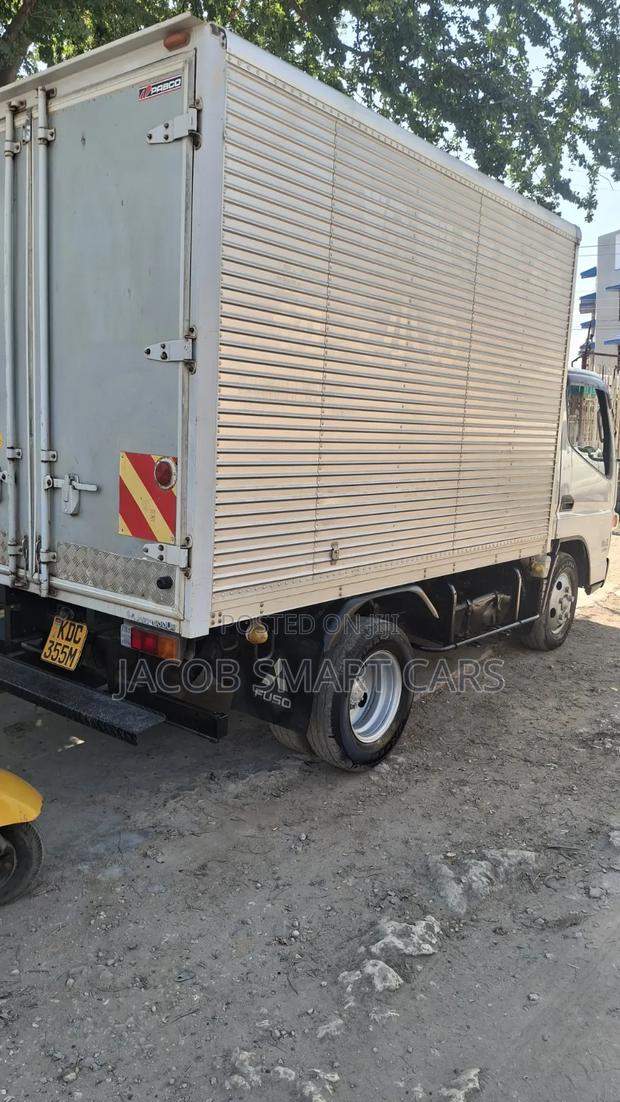 Mitsubishi Fuso - thumbnail 11