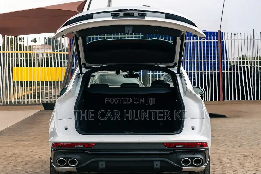 Audi SQ5 2022 White