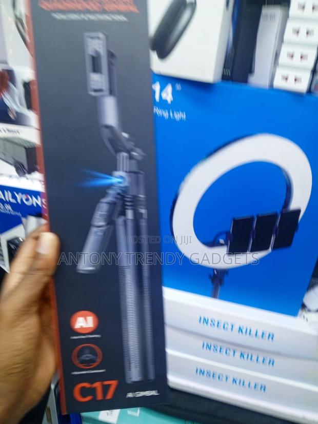 C17 AI Auto Tracking Phone Gimbal With Gesture Control - thumbnail 3
