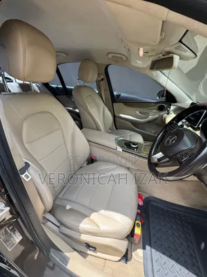 Mercedes-Benz C200 2016 Brown