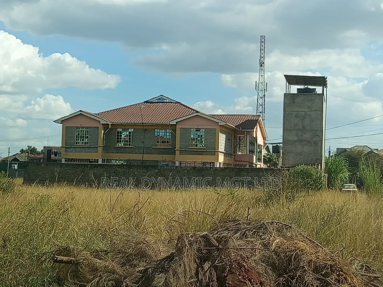 3bdrm Maisonette in Plainsville, Gate B for rent