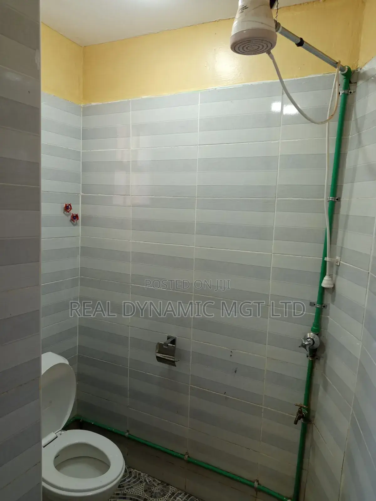3bdrm Maisonette in Plainsville, Gate B for rent