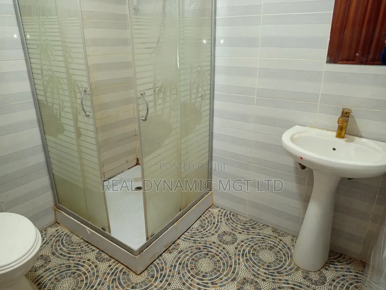 3bdrm Maisonette in Plainsville, Gate B for rent