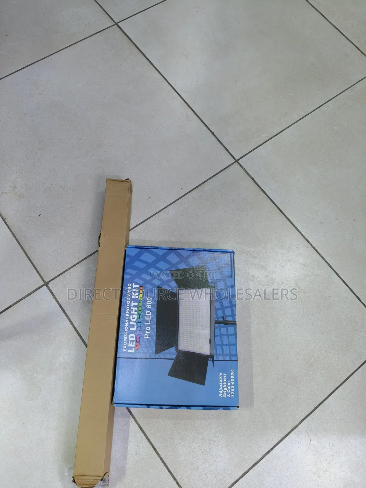 600 LED Video Light With Stand – Studio Outdoor Use