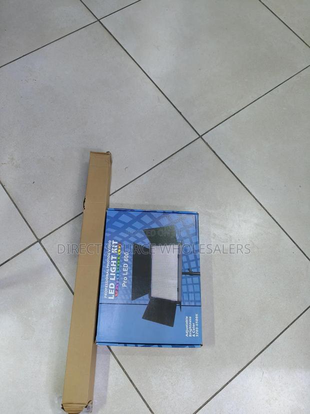 600 LED Video Light With Stand – Studio Outdoor Use - thumbnail 2
