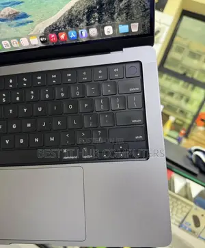Laptop Apple MacBook Pro 2021 M1 16GB Apple M1 Pro SSD 512GB