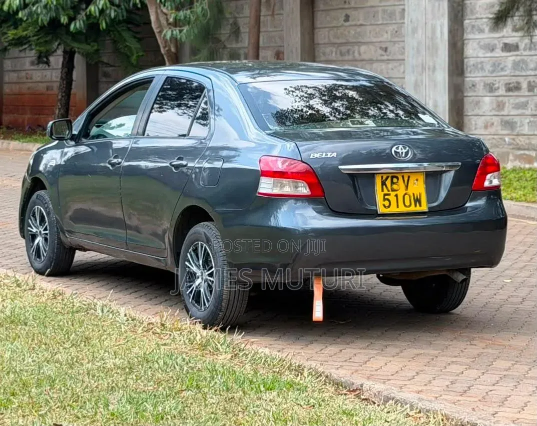 Toyota Belta 2006 Gray