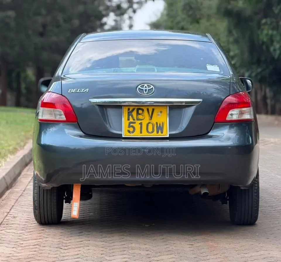 Toyota Belta 2006 Gray