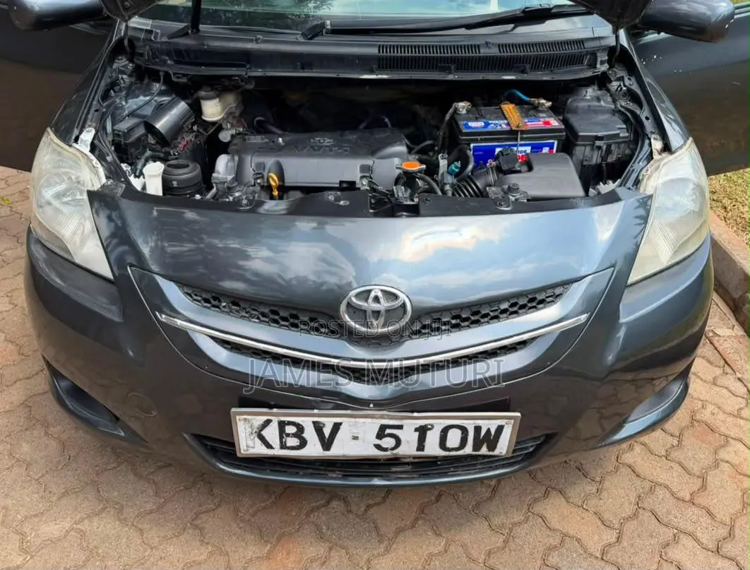 Toyota Belta 2006 Gray