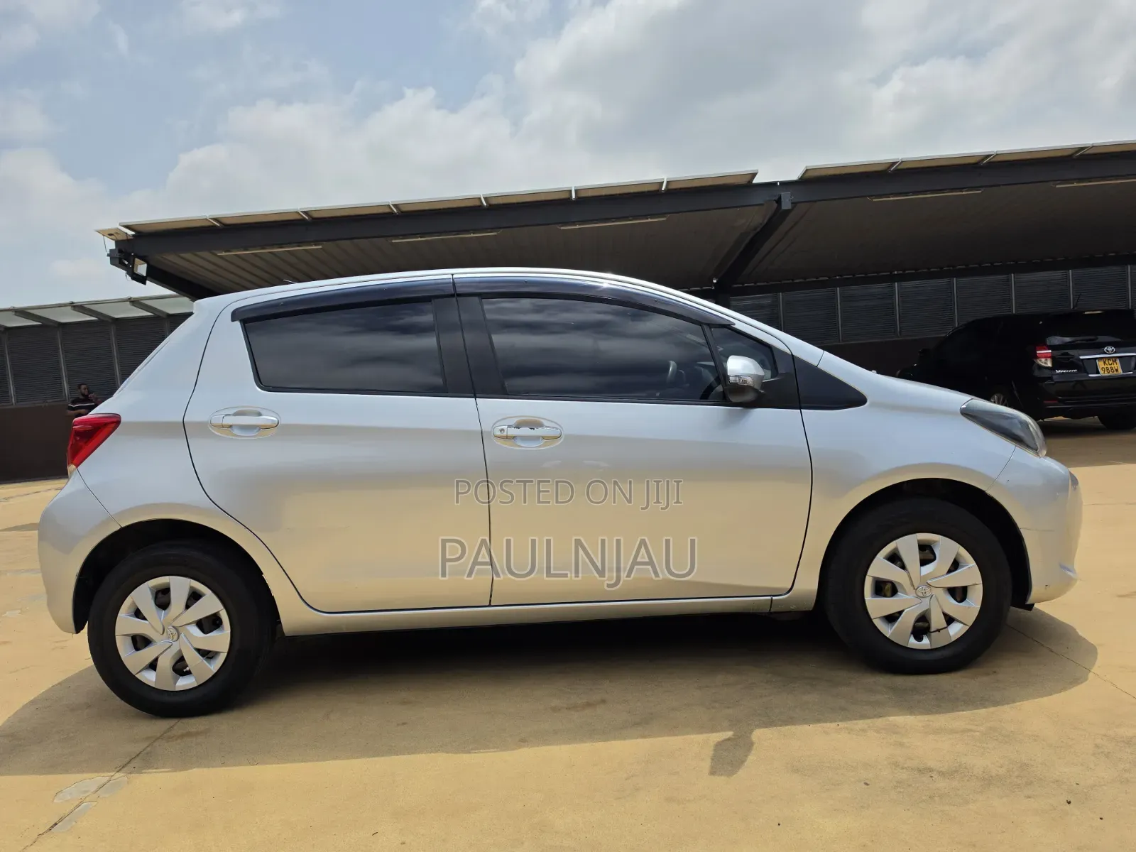 Toyota Vitz 2015