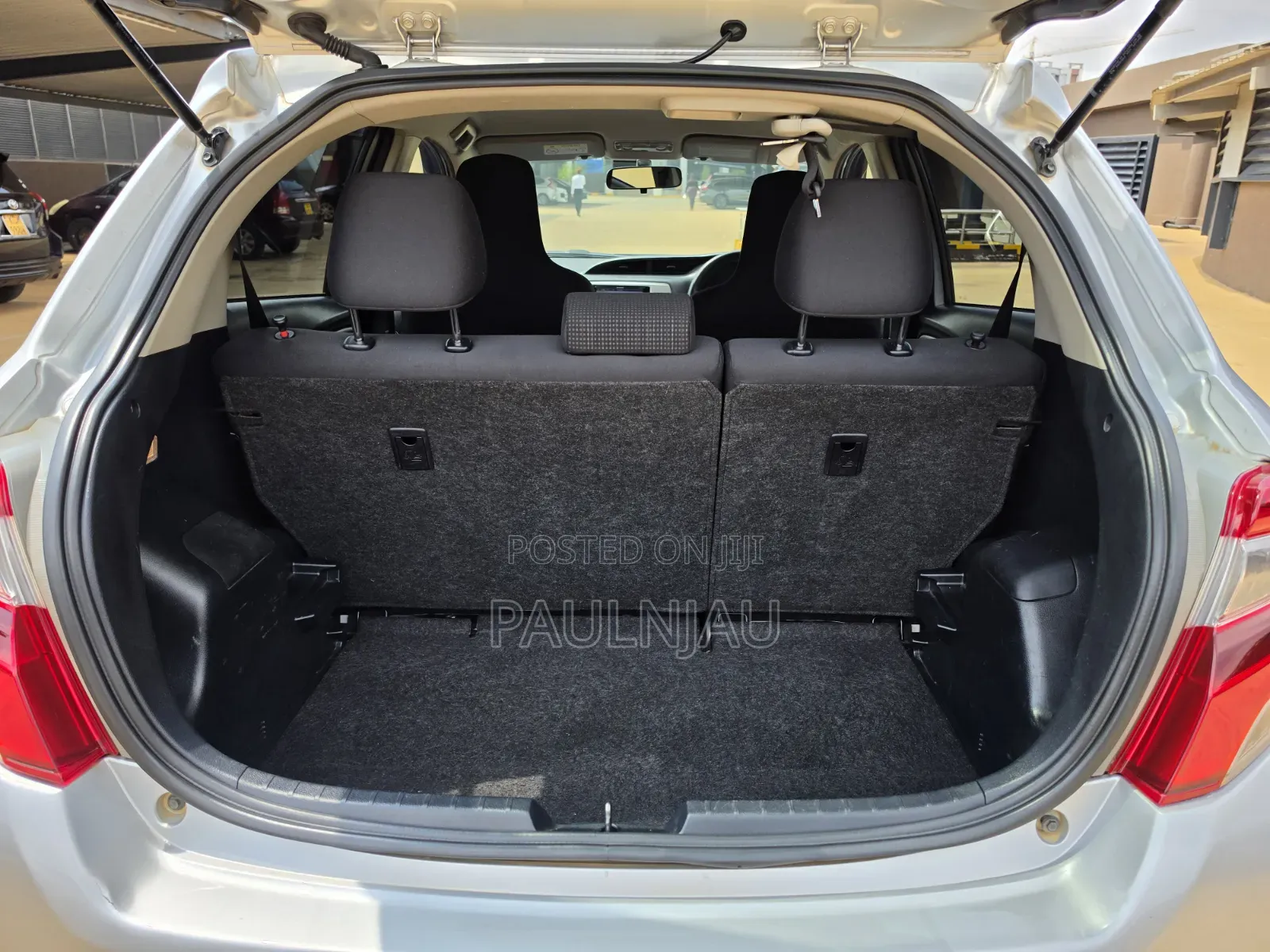 Toyota Vitz 2015