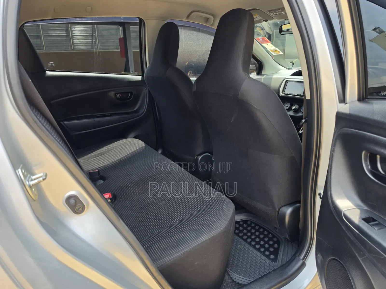 Toyota Vitz 2015