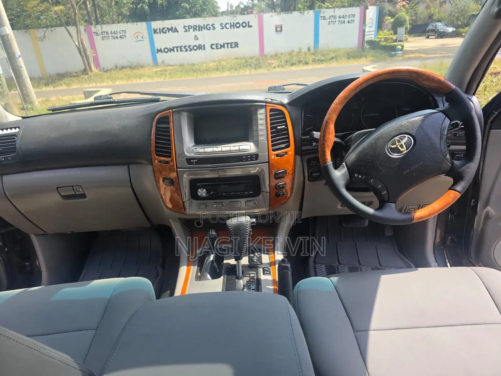 Toyota Land Cruiser 2005 Gray