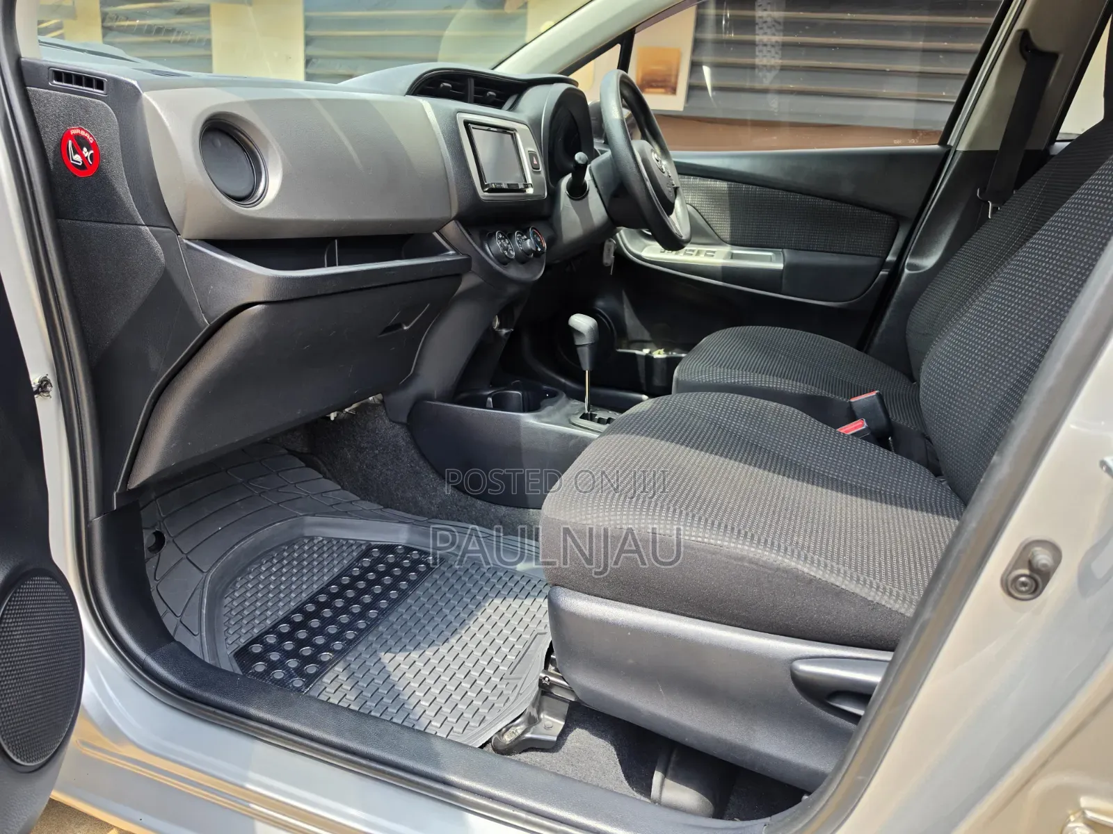 Toyota Vitz 2015