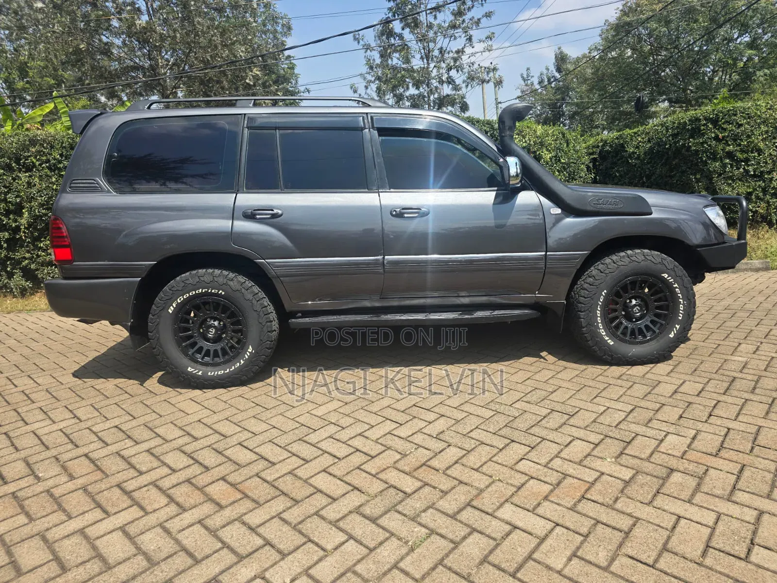Toyota Land Cruiser 2005 Gray