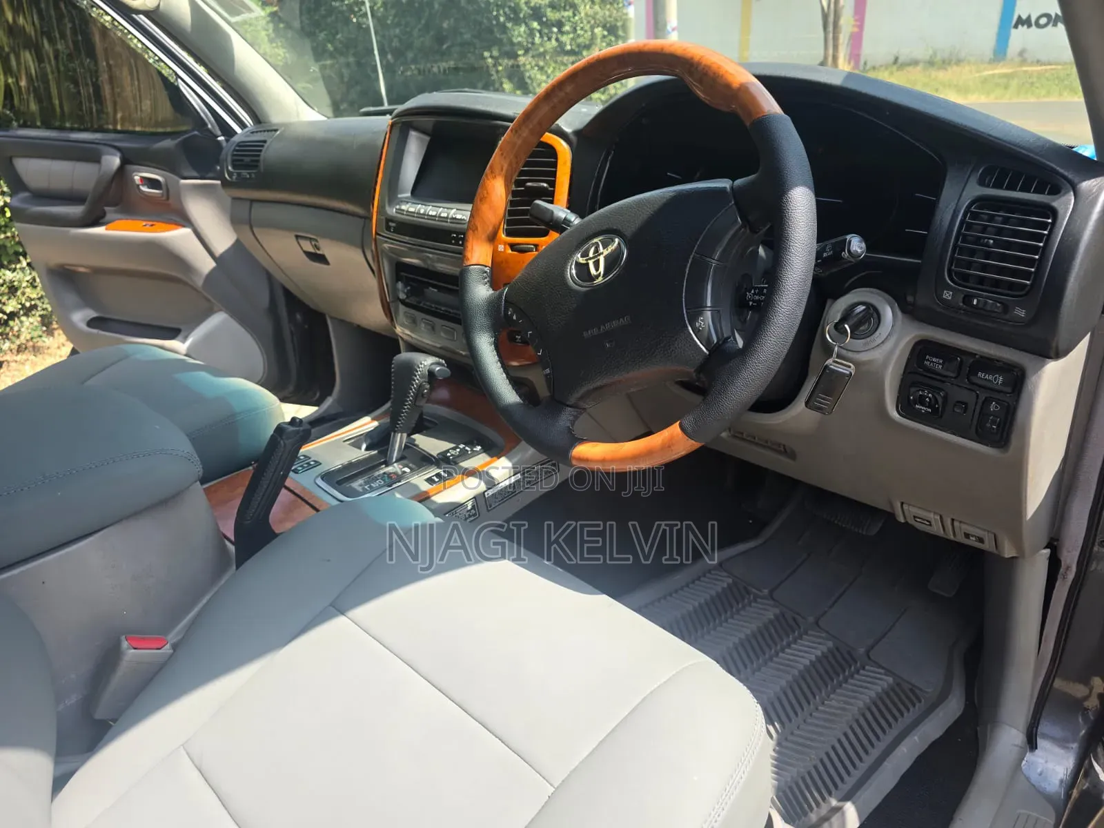 Toyota Land Cruiser 2005 Gray