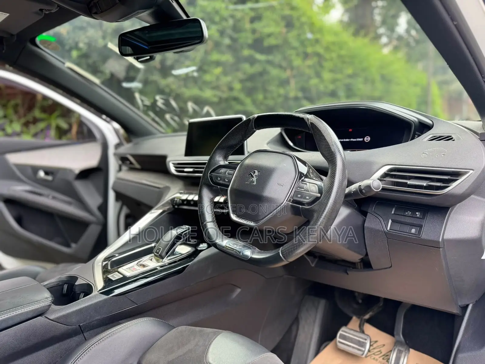 Peugeot 5008 2019 White