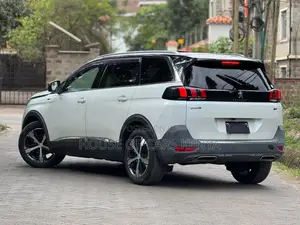 Peugeot 5008 2019 White