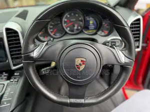 Porsche Cayenne 2013 Red