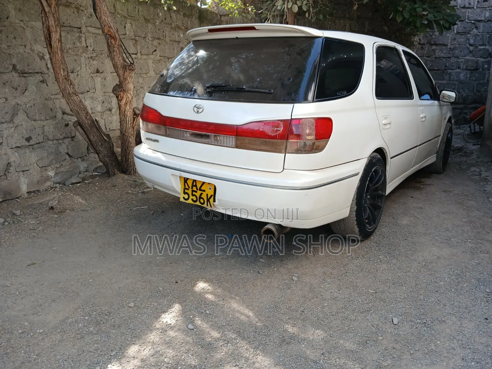 Toyota Vista 2000 White