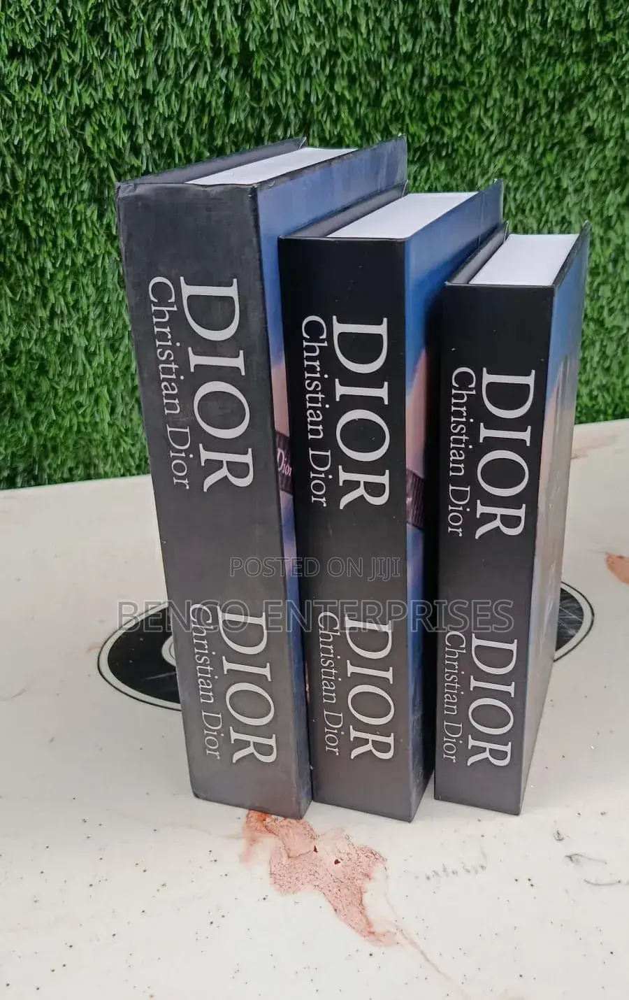 Decor Books