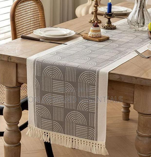 Transform Your Dining Table With Timeless Elegance Table Runner - thumbnail 3