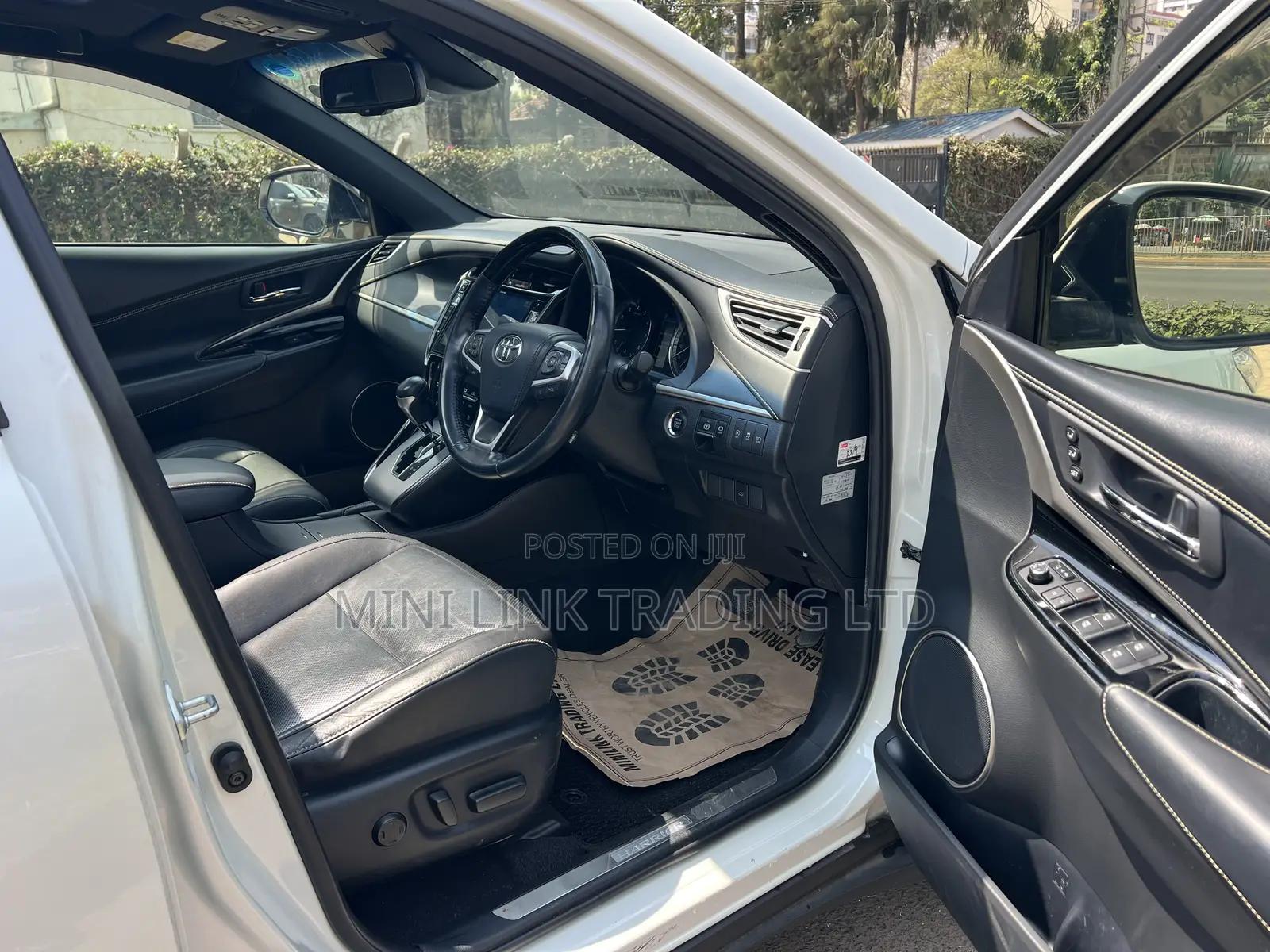 Toyota Harrier 2.0 2018 Pearl