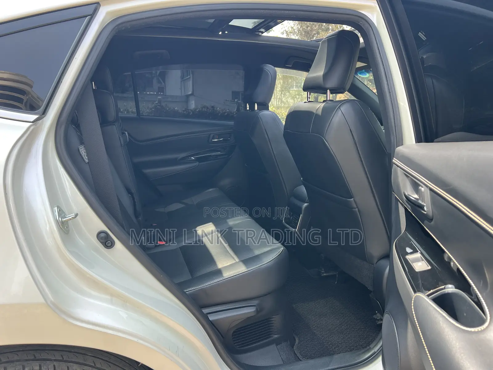 Toyota Harrier 2.0 2018 Pearl