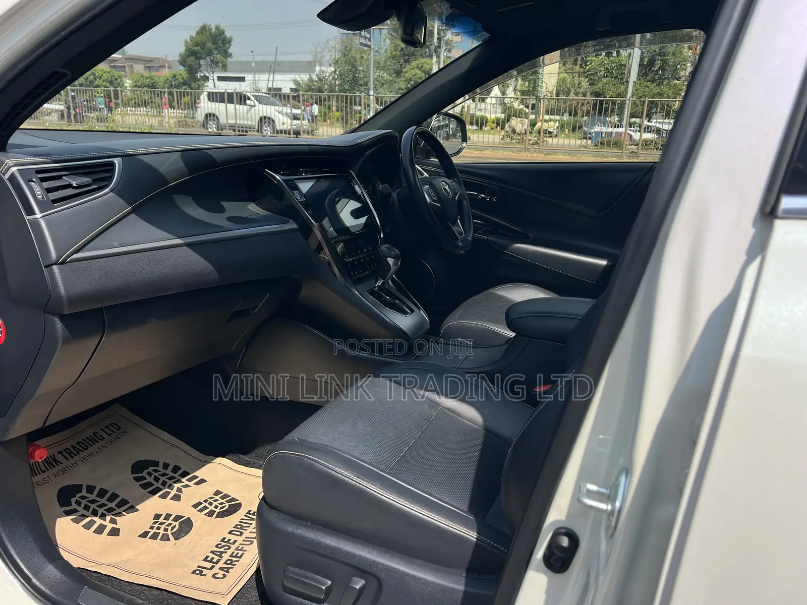 Toyota Harrier 2.0 2018 Pearl