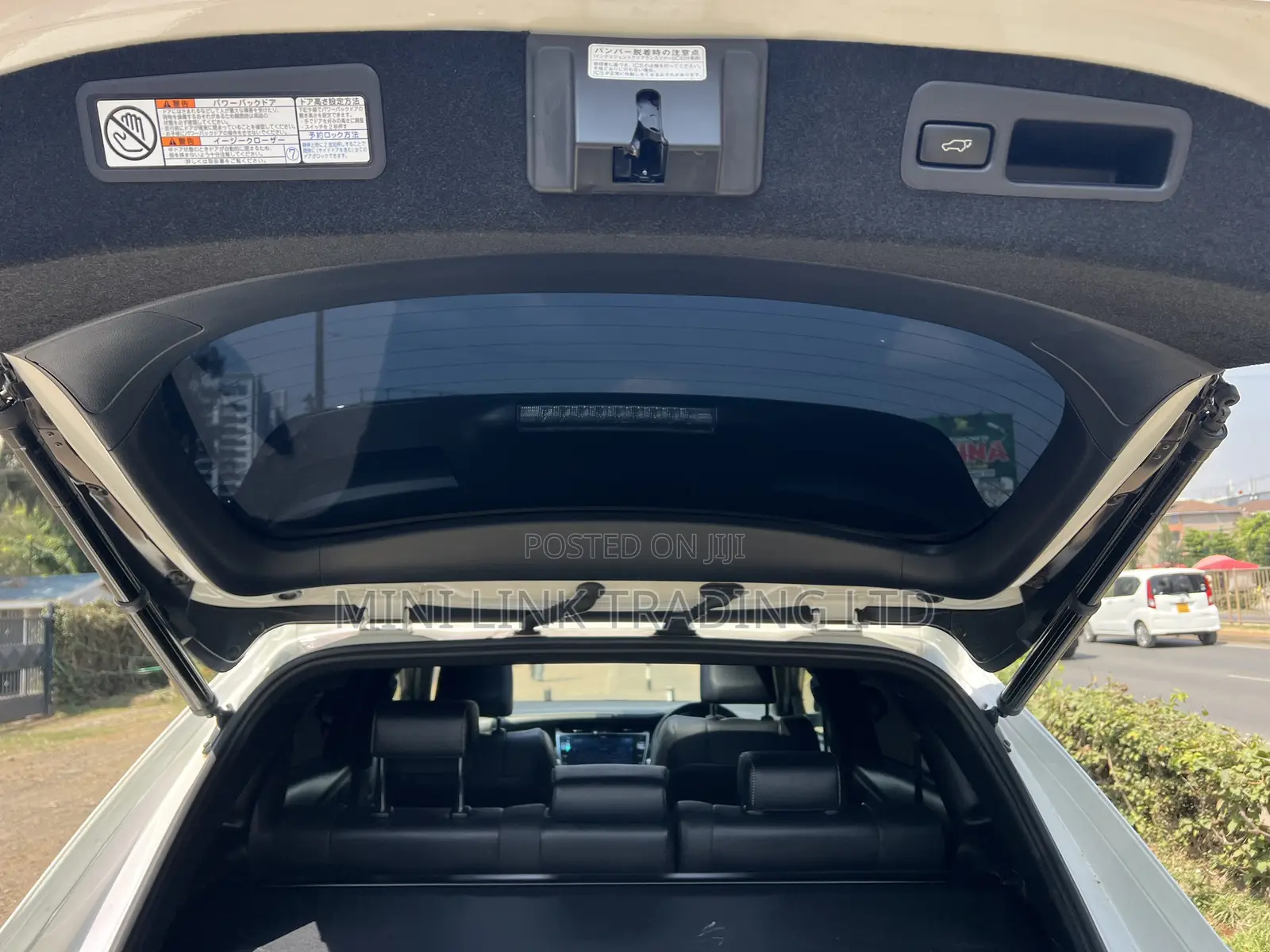 Toyota Harrier 2.0 2018 Pearl
