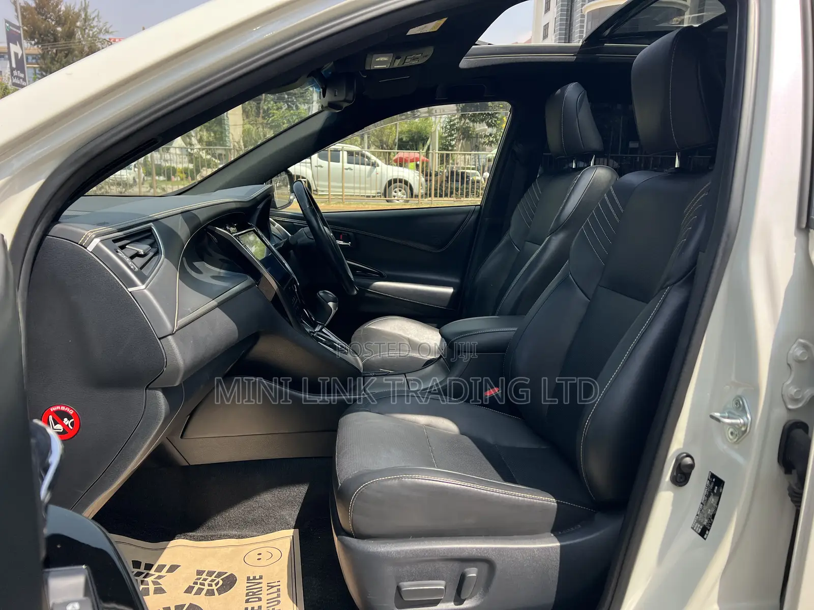 Toyota Harrier 2.0 2018 Pearl