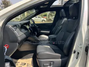 Toyota Harrier 2.0 2018 Pearl