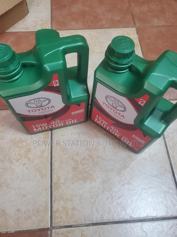 Toyota Engine Oil - thumbnail 2