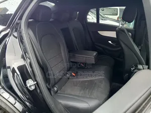Mercedes-Benz GLC-Class 2019