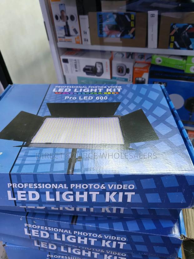 Pro LED 600 Professional Video Studio Light With Stand - thumbnail 2