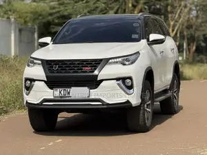 Toyota Fortuner 2018 White
