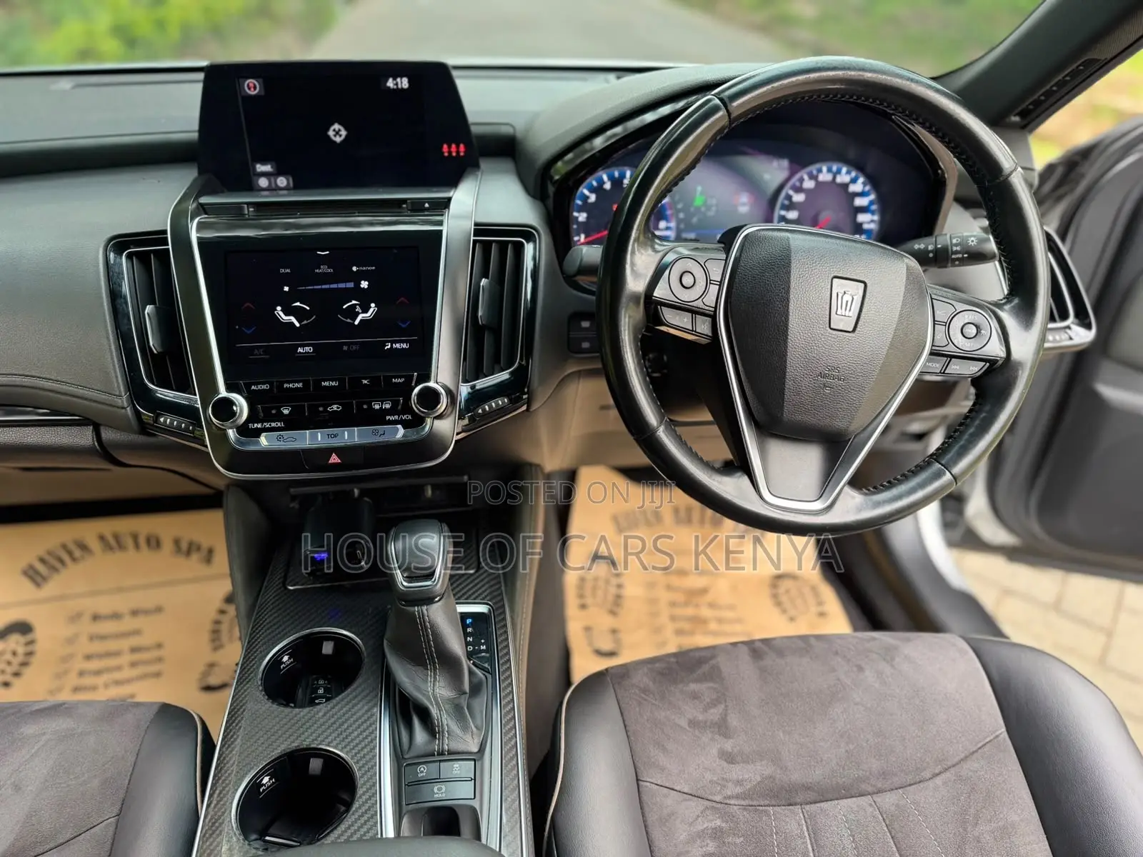 Toyota Crown 2018 Silver