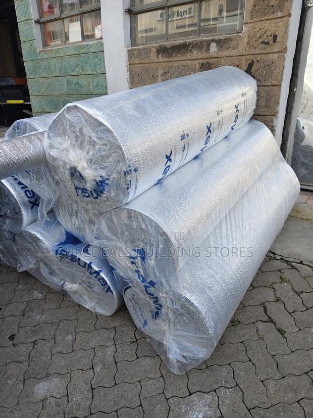 Double-Sided Reflective Foil Roof Insulation - thumbnail 2