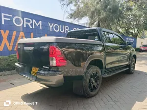 Toyota Hilux 2019 Black