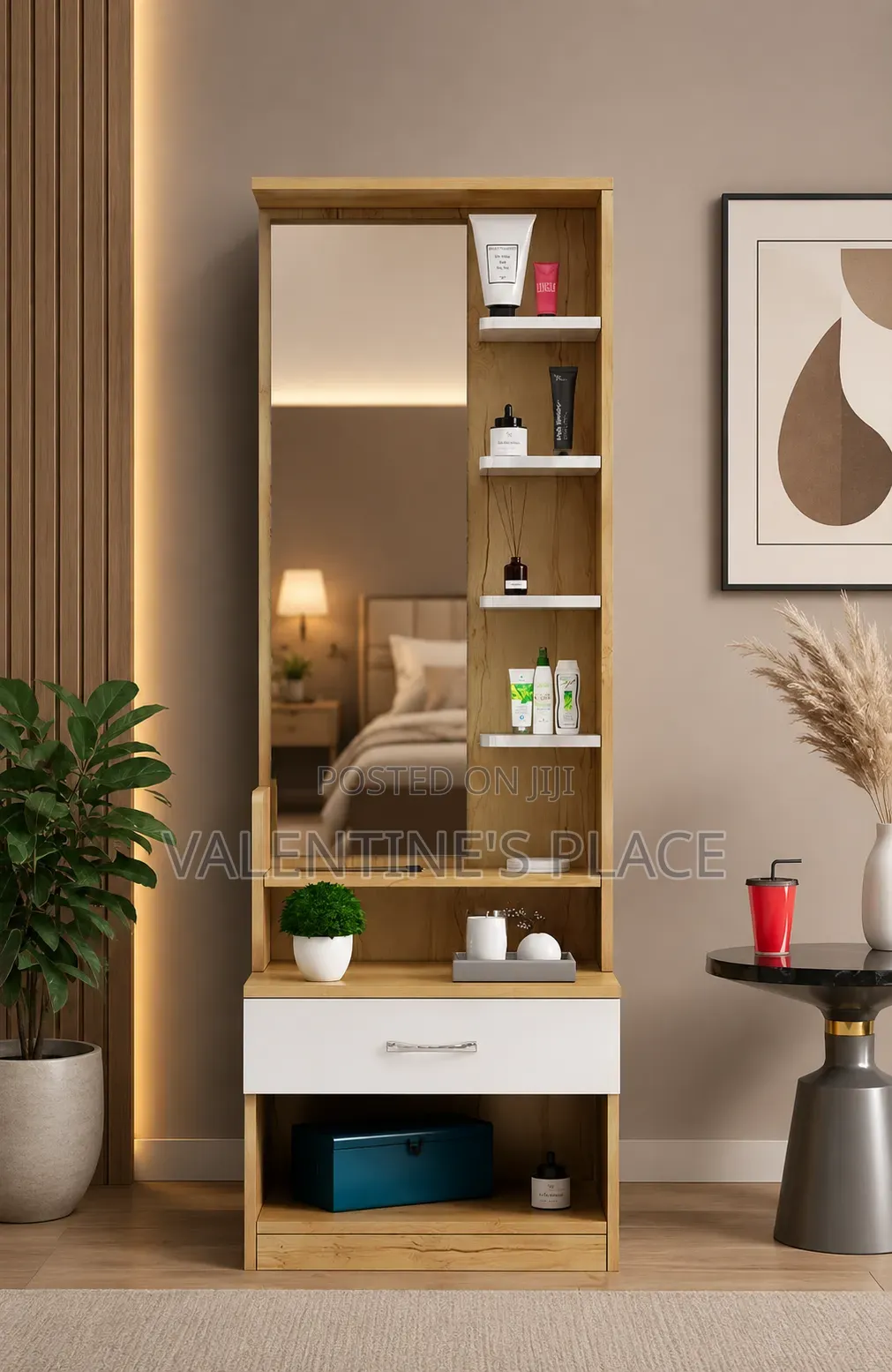 Dressers/Dressing Tables
