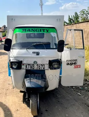 Piaggio 2019 White