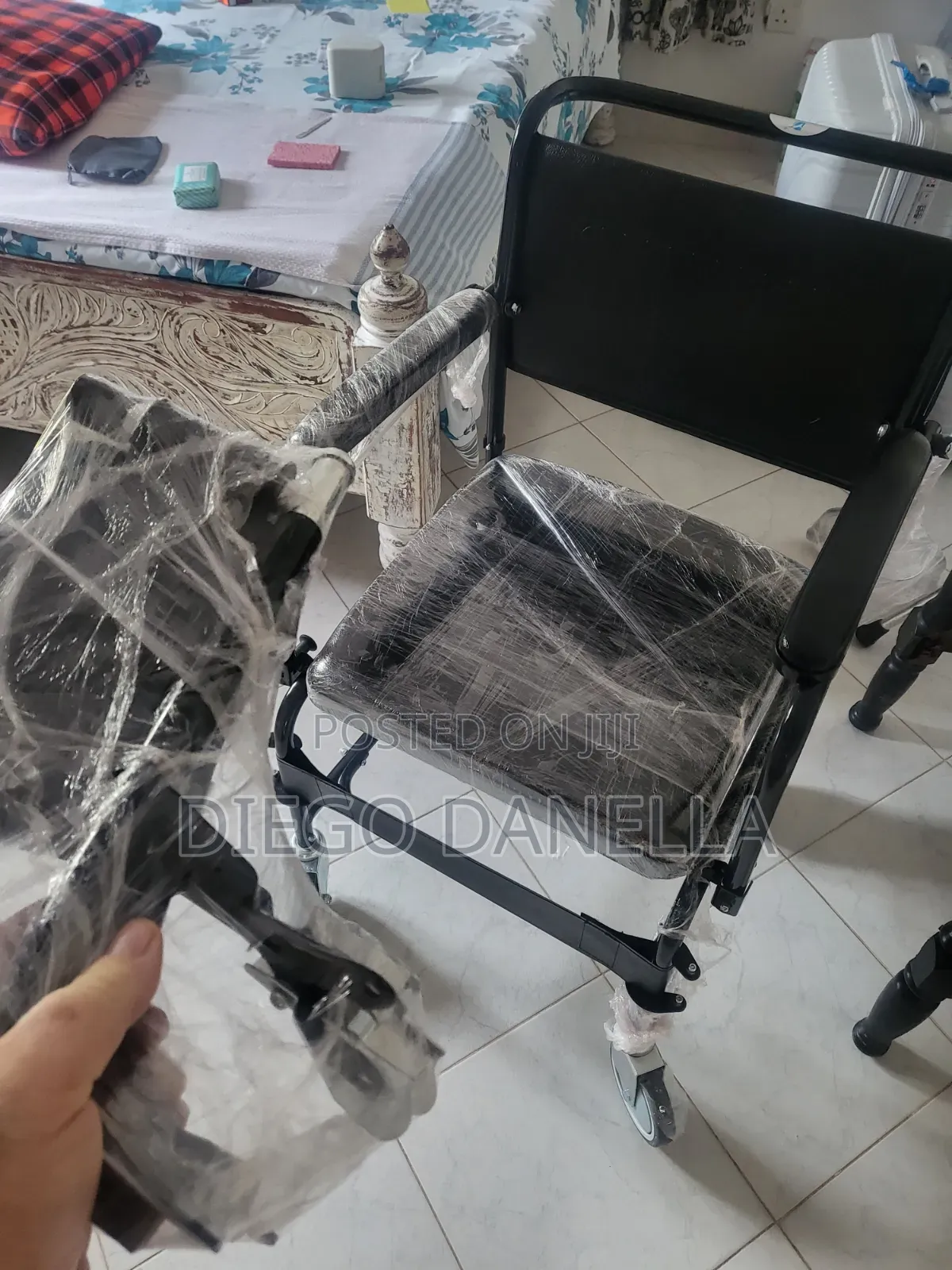 New Commode Chair