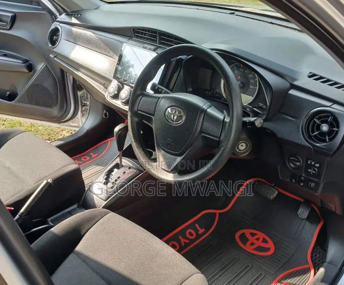 Toyota Axio 2018 Silver