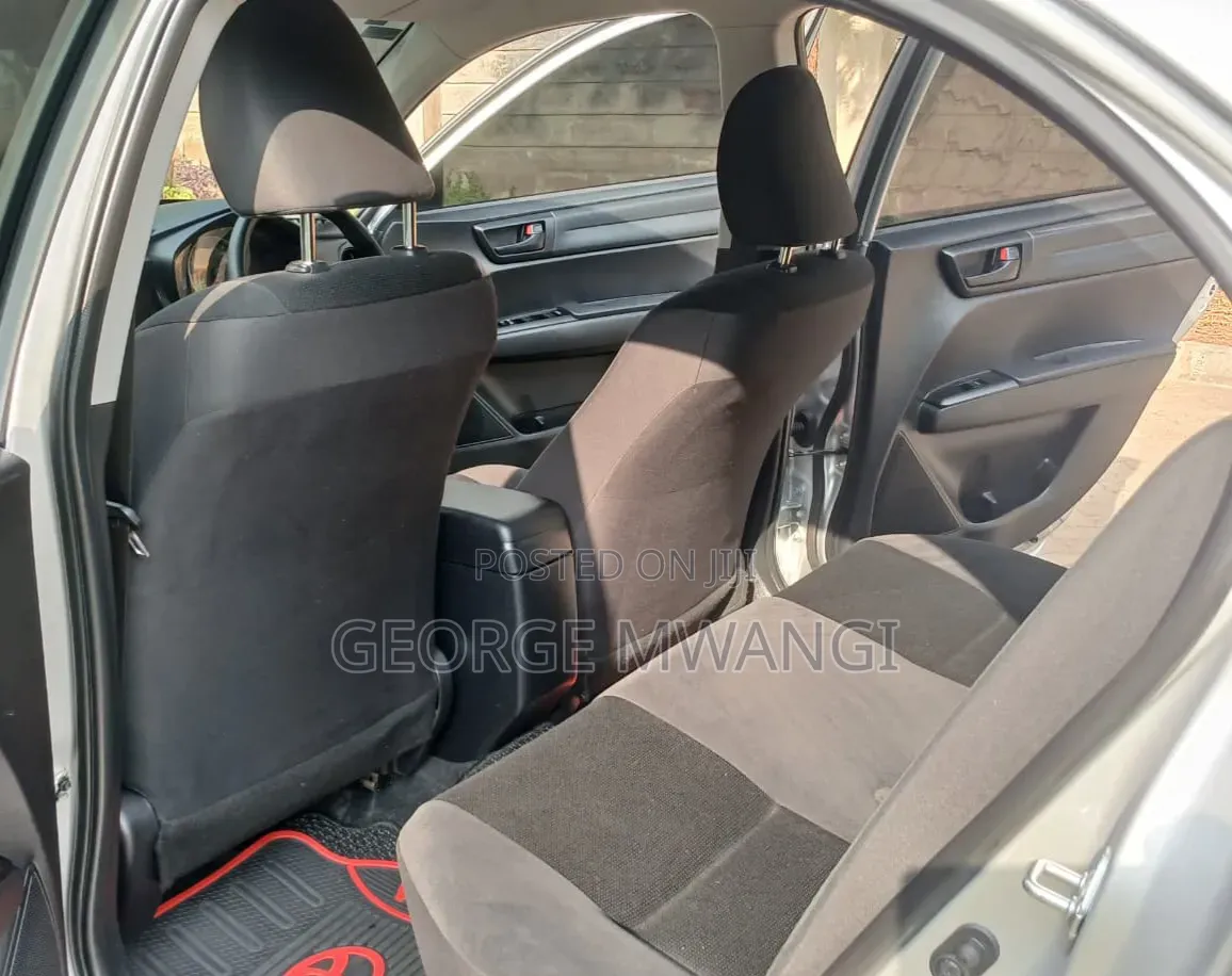 Toyota Axio 2018 Silver