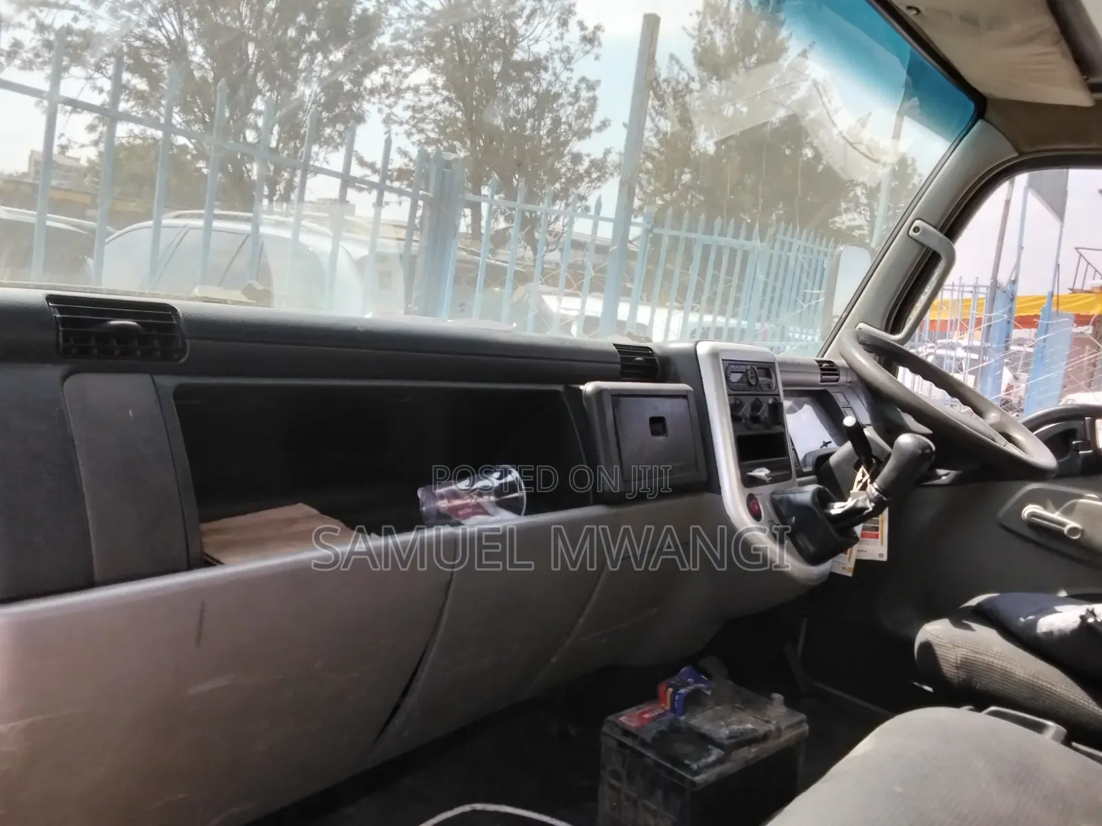 Mitsubishi Fuso 2019 White