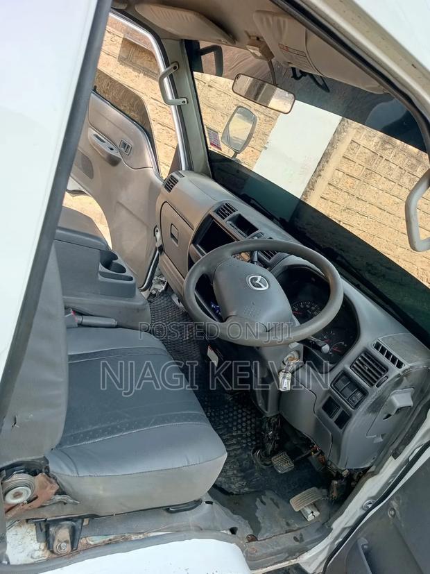 Mazda Bongo 2012 White - thumbnail 9