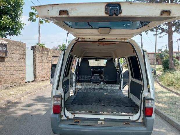 Mazda Bongo 2012 White - thumbnail 11